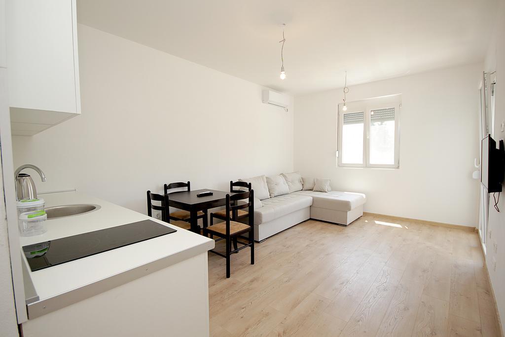 Apartmani Begovic Bar Buitenkant foto