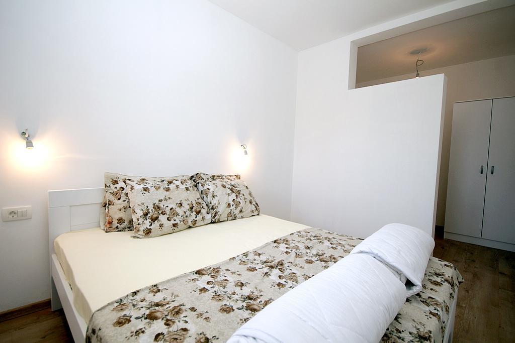 Apartmani Begovic Bar Buitenkant foto
