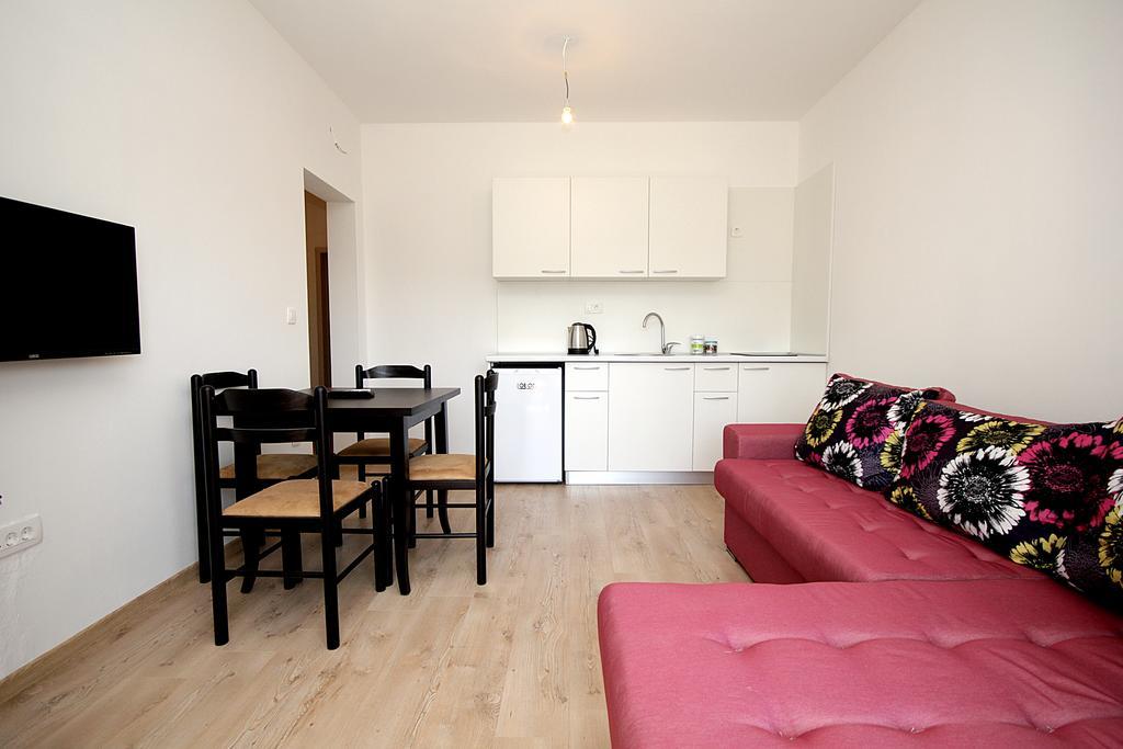 Apartmani Begovic Bar Buitenkant foto